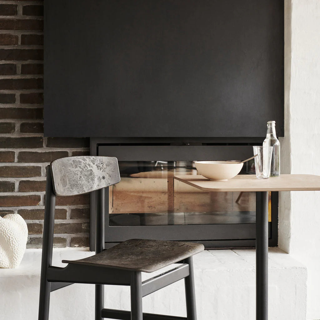 Mater - Armlehnstuhl Conscious Chair 3162 Dunkles Eichenholz