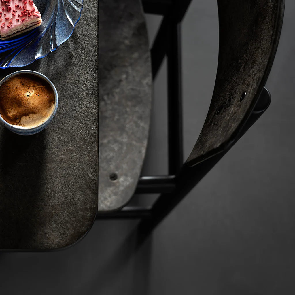 Mater - Armlehnstuhl Conscious Chair 3162 Dunkles Eichenholz