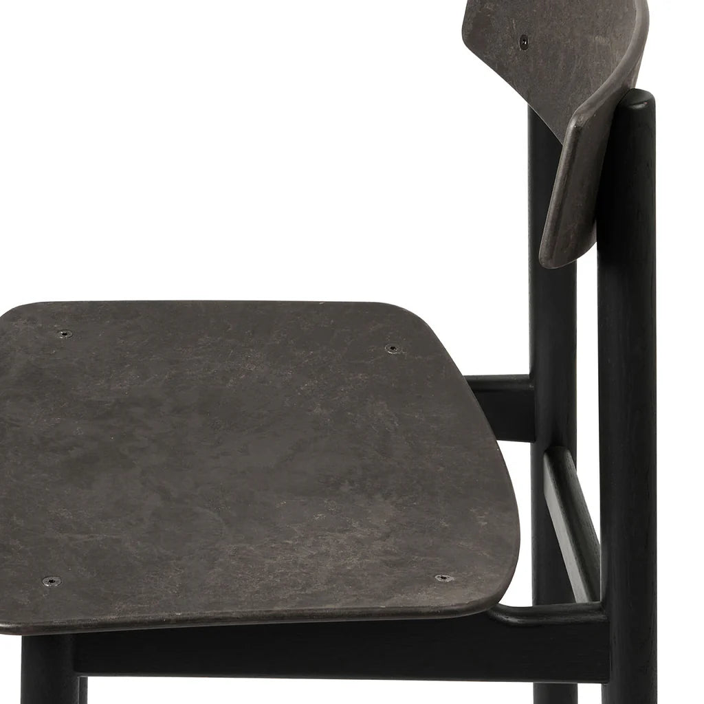 Mater - Armlehnstuhl Conscious Chair 3162 Dunkles Eichenholz