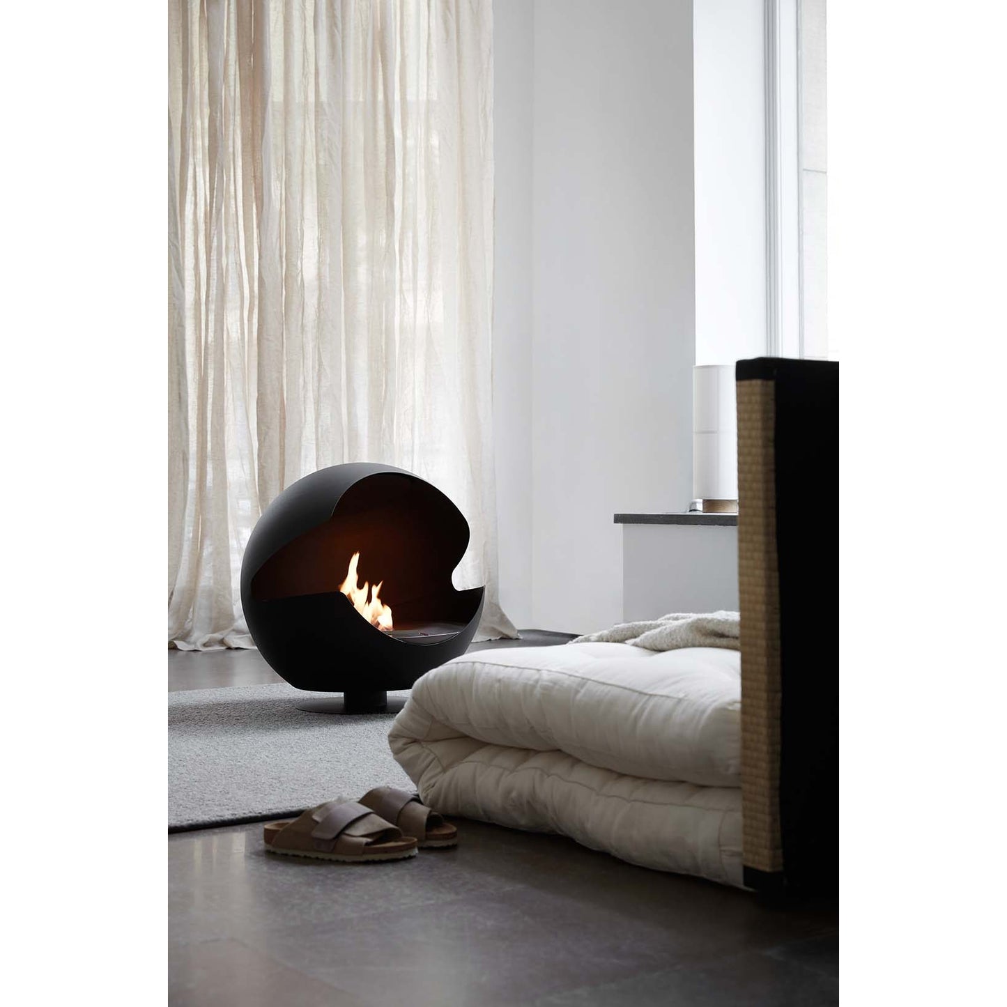 Vauni - Globe Black Low Ethanol-Kamin